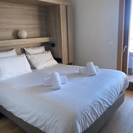 Haute Gamme Aux Pieds, Piscine, Sauna. 부르생모리스